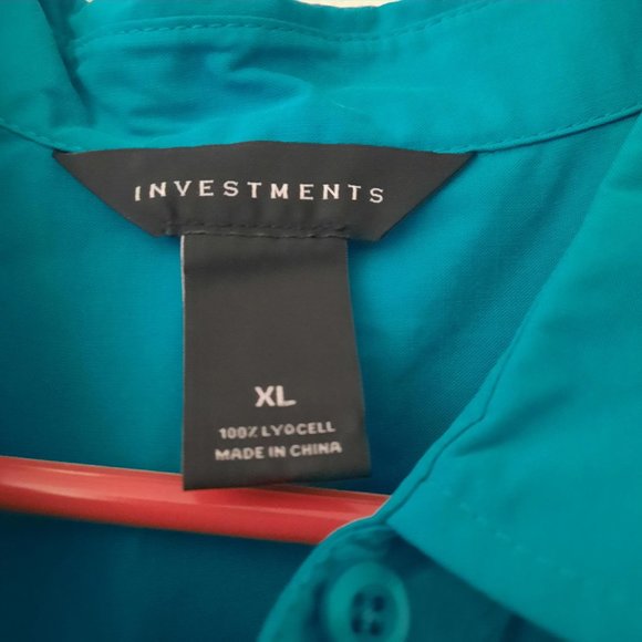 Blue Sleeveless Button Blouse  *BOGO* - Picture 6 of 6